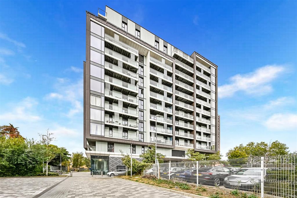 Property photo 1 of 19 0-2.Jpg
