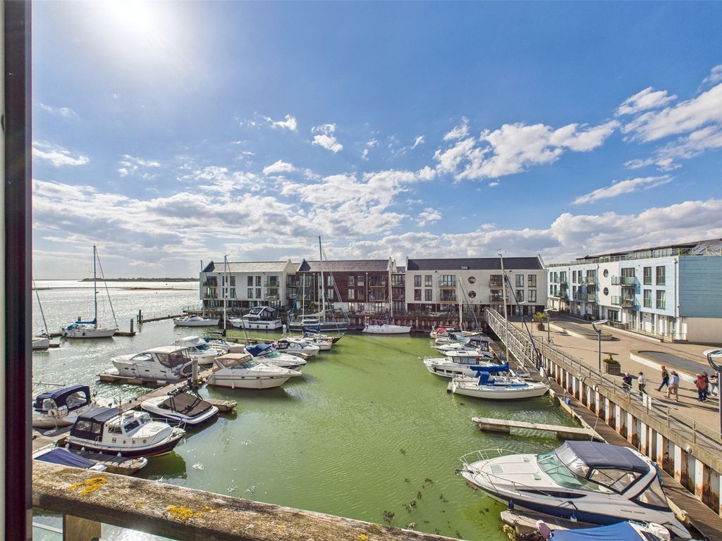 Property photo 1 of 36 Picture No. 03