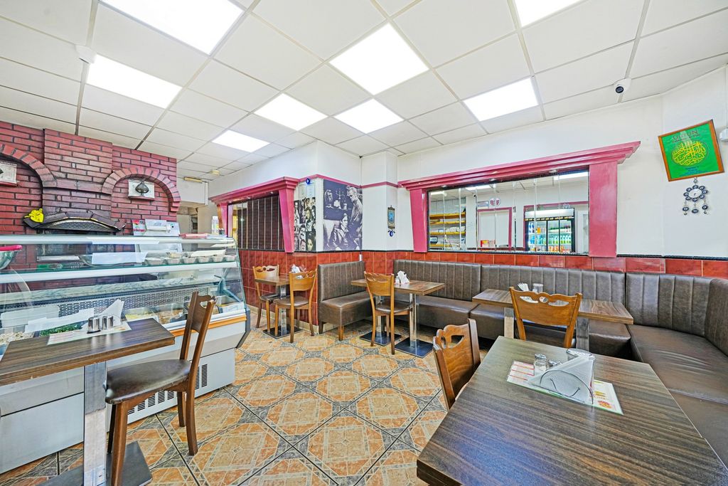 Property photo 2 of 12 F0B2A1d2-Ab17-4Dfd-B1Ab-74F6B401d07E