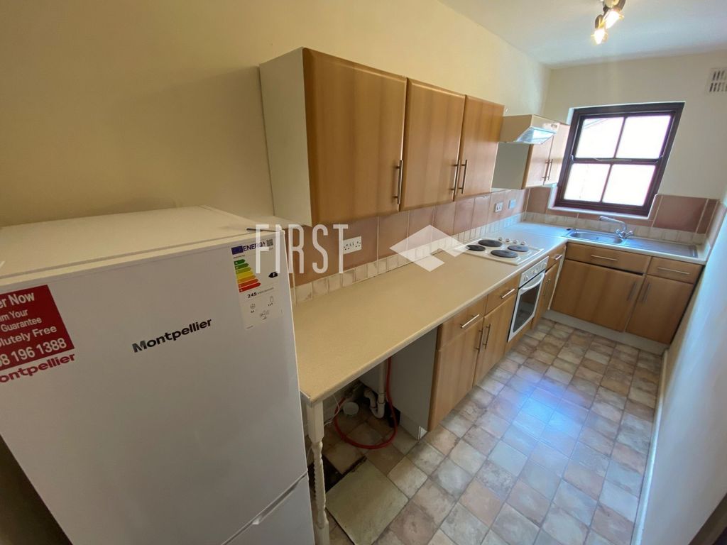 Property photo 3 of 4 Kitchen