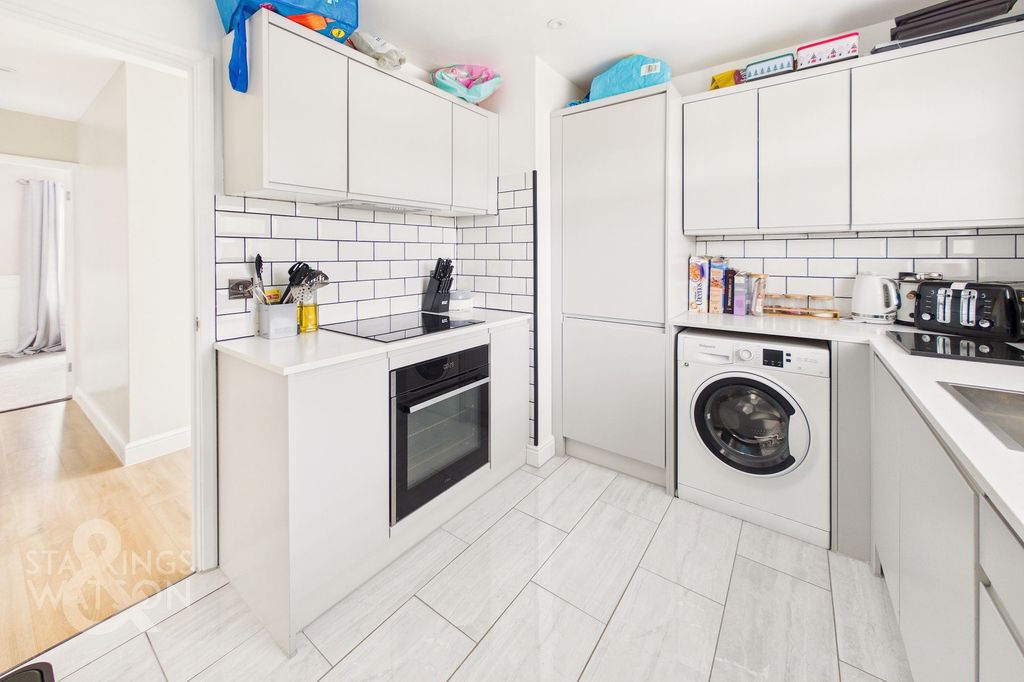 Property photo 3 of 20