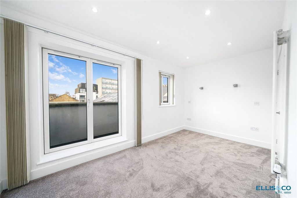 Property photo 3 of 10 Picture No. 03