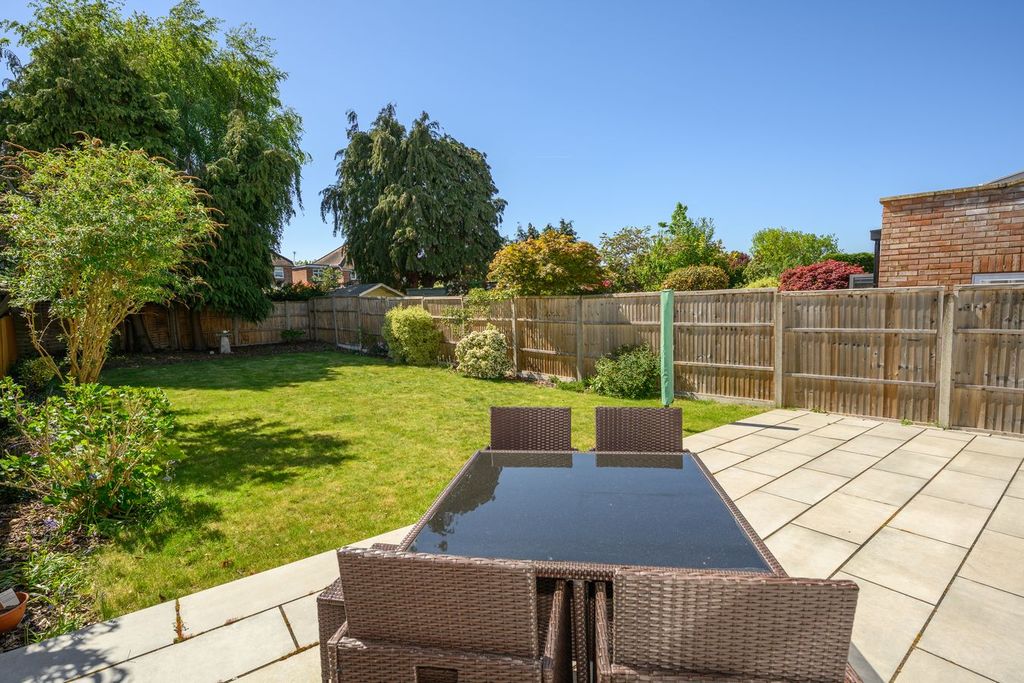 Property photo 2 of 17