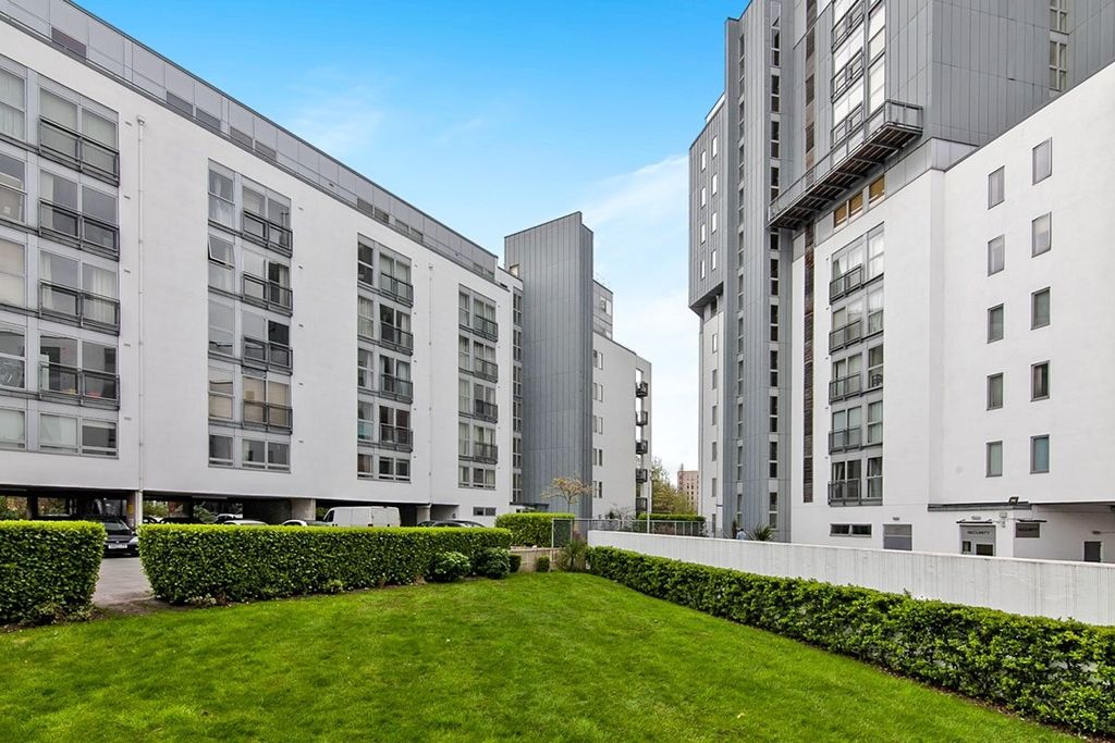 Property photo 1 of 7 Picture No. 12