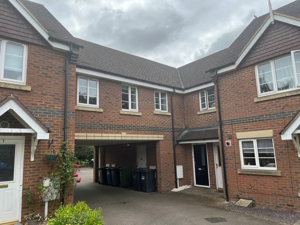 Property photo 1 of 6 Meadowsweet Walk