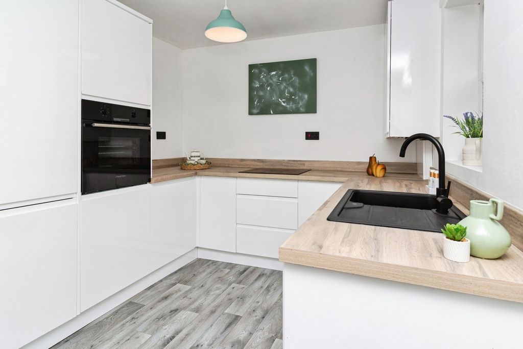 Property photo 2 of 12 Kitchen/Diner