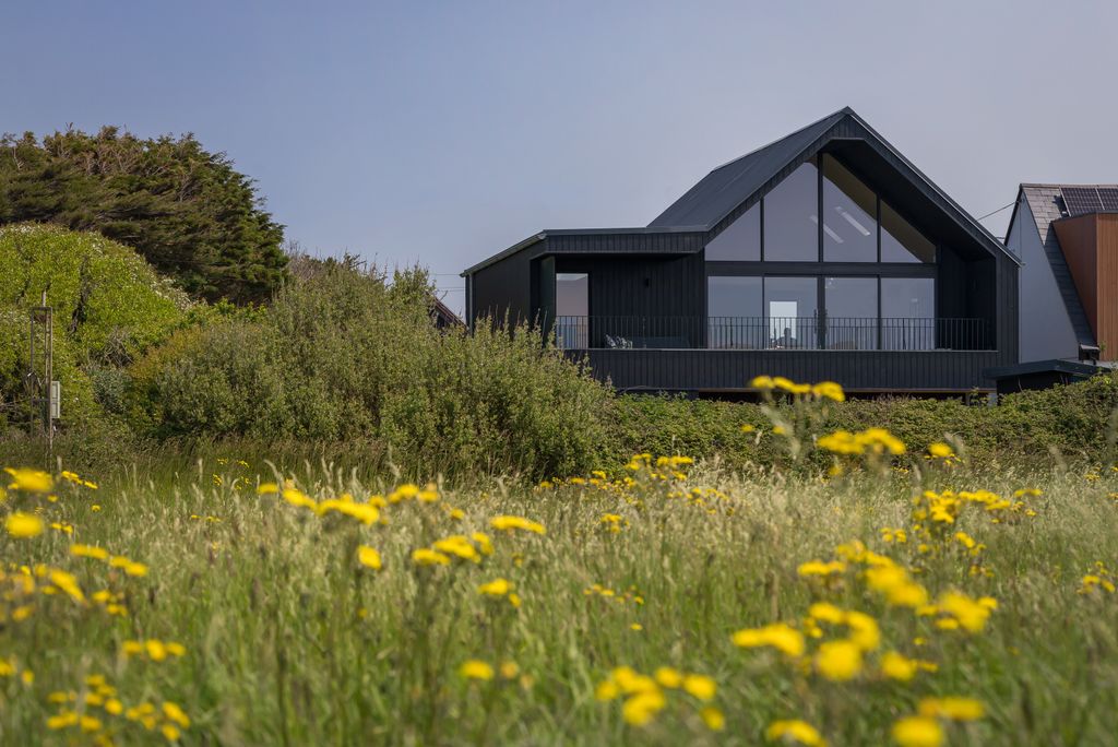 Property photo 1 of 27