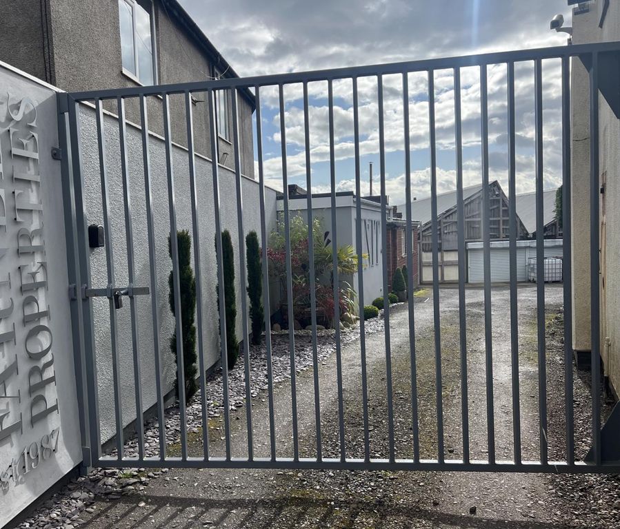Property photo 3 of 10