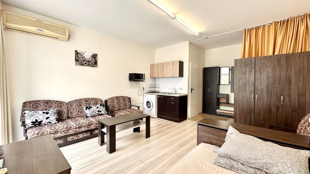 Property photo 3 of 21