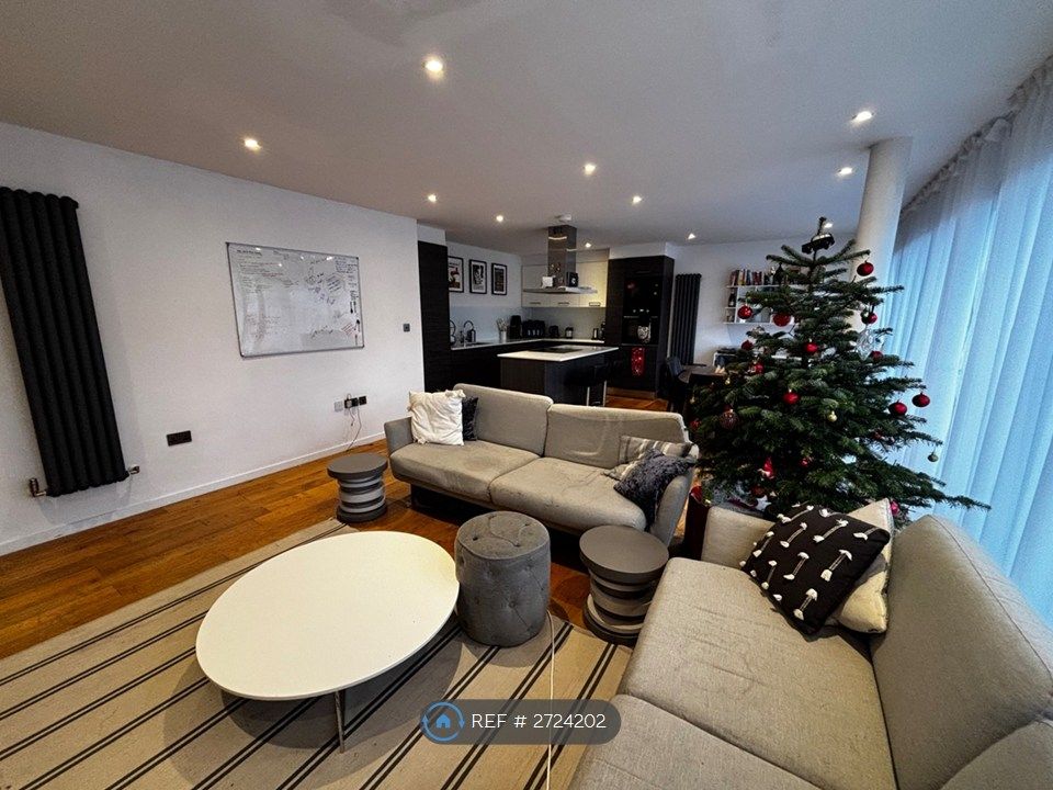 Property photo 1 of 14 Living Room