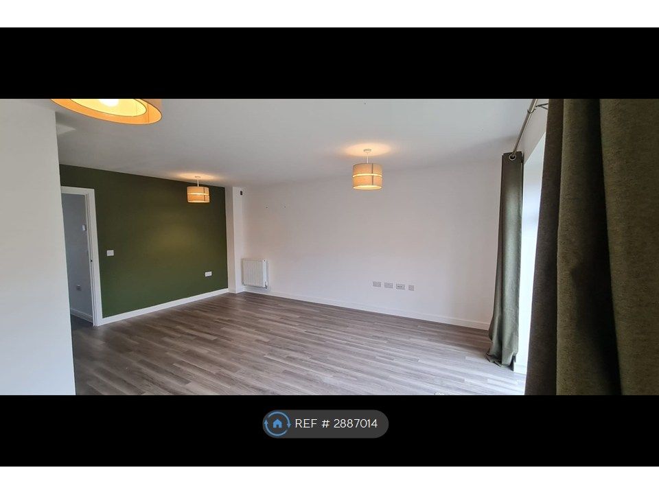 Property photo 3 of 10 Lounge