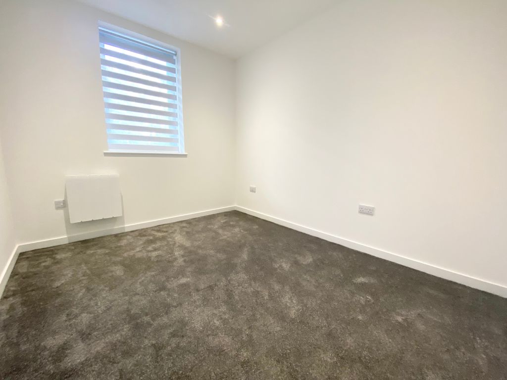 Property photo 2 of 4 Bedroom