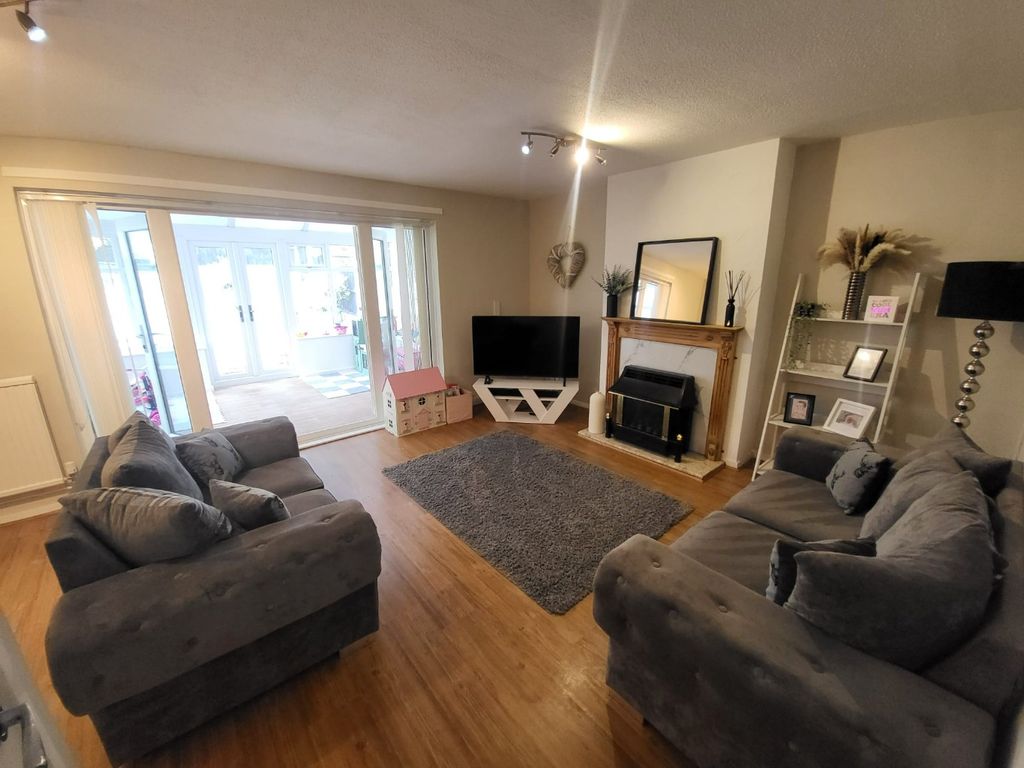Property photo 2 of 10 2132671