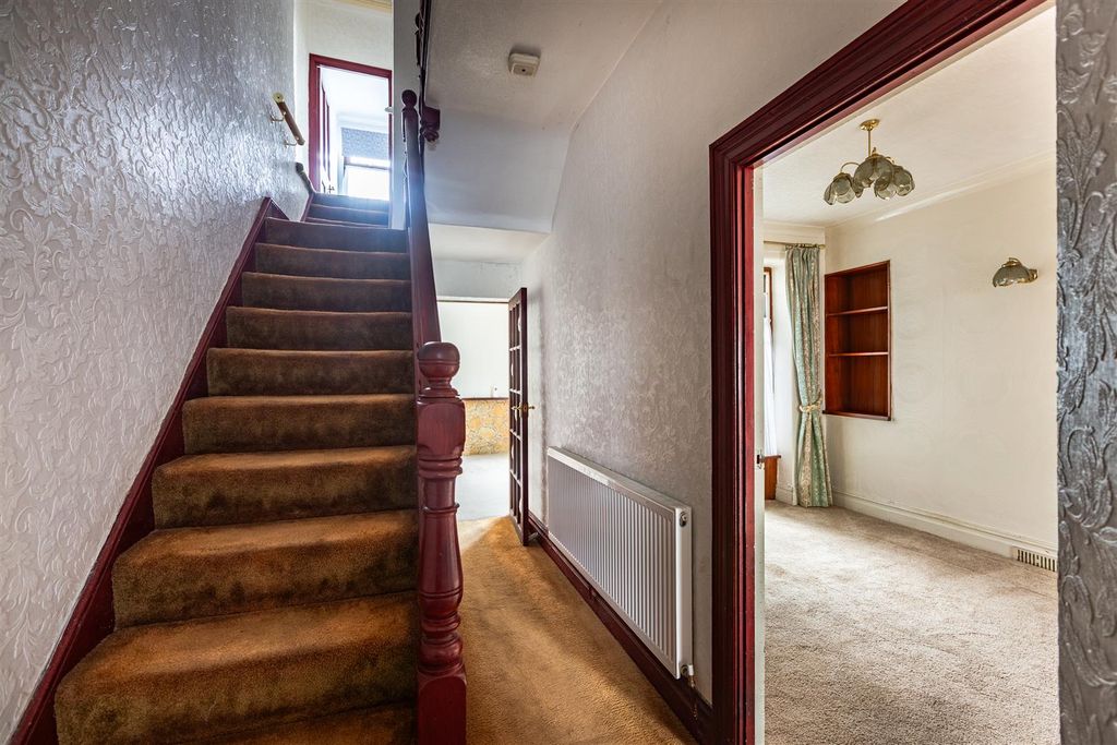 Property photo 2 of 40 Cz0A1655-Hdr.Jpg