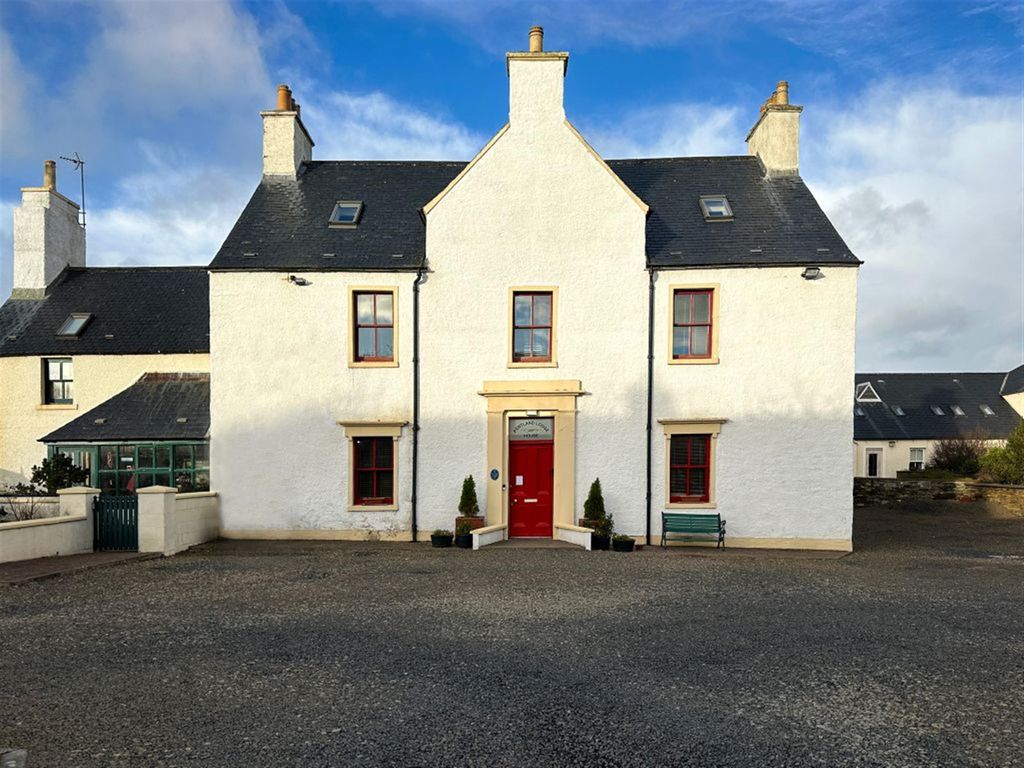 Property photo 1 of 12 Photo 0