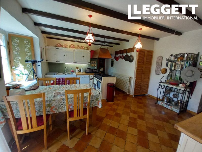 Property photo 3 of 10