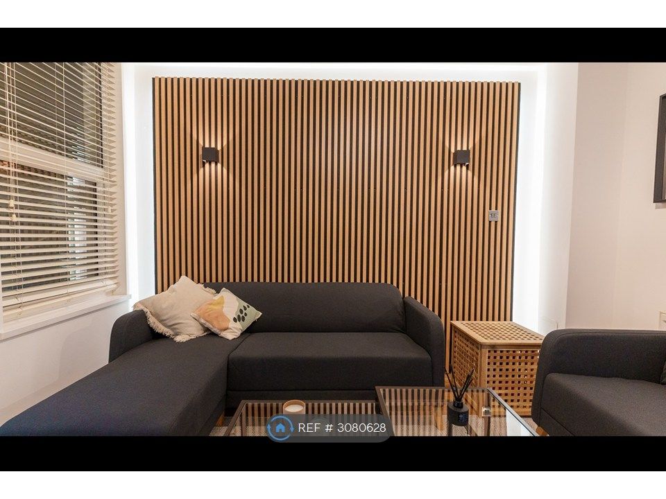 Property photo 2 of 19 l