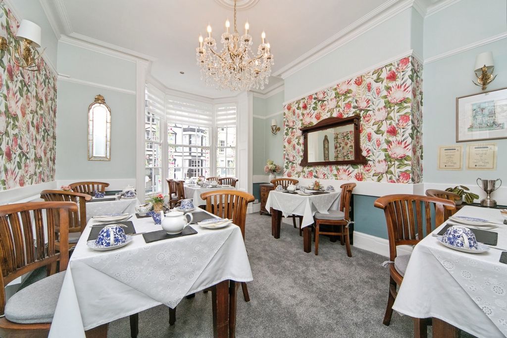 Property photo 3 of 24 Dining Room