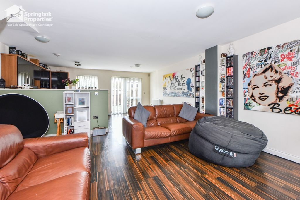 Property photo 3 of 13 Image 2