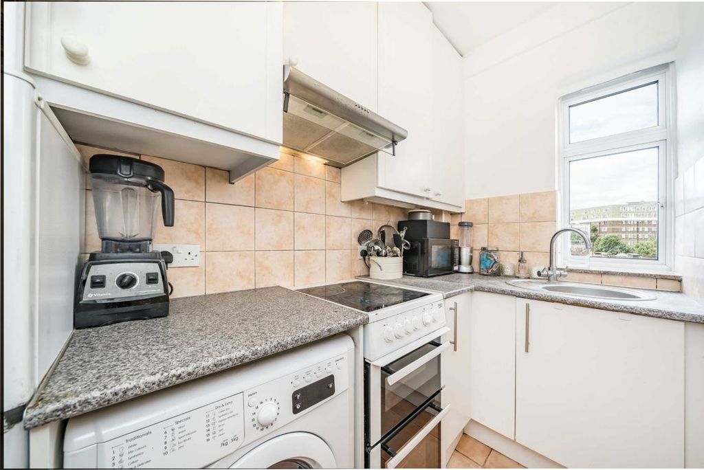Property photo 2 of 5