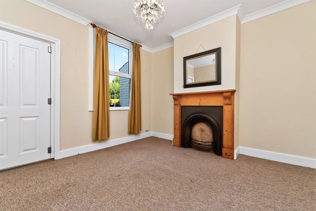 Property photo 2 of 15 Picture No. 04