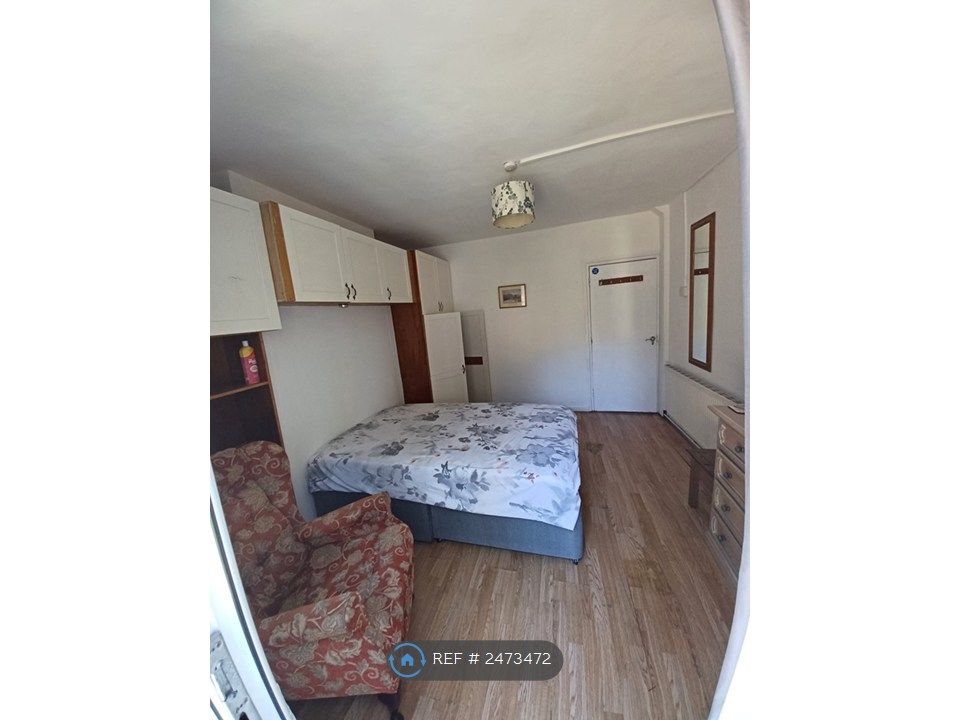 Property photo 1 of 10 Room 4