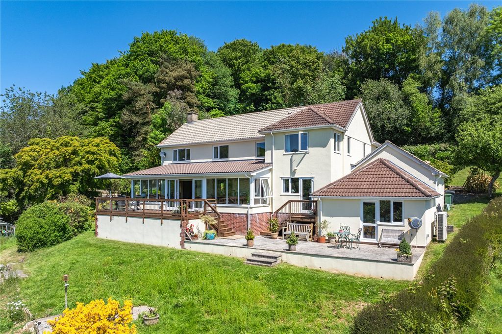 Property photo 2 of 28 Kenhill
