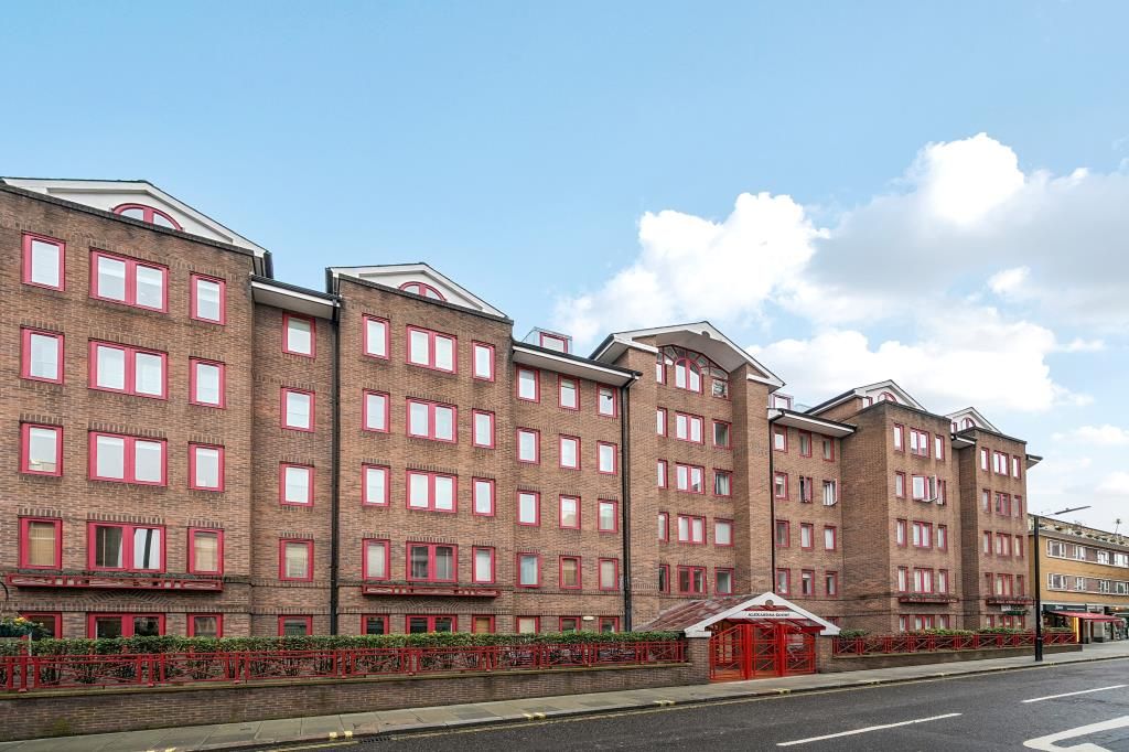 Property photo 1 of 21 External Front