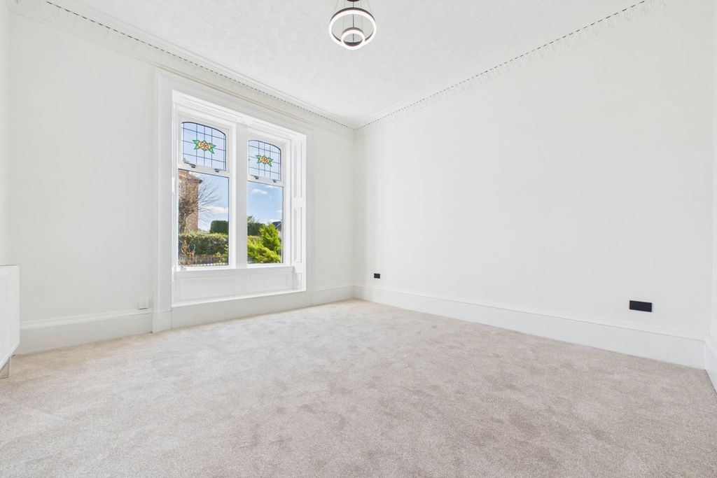 Property photo 2 of 29