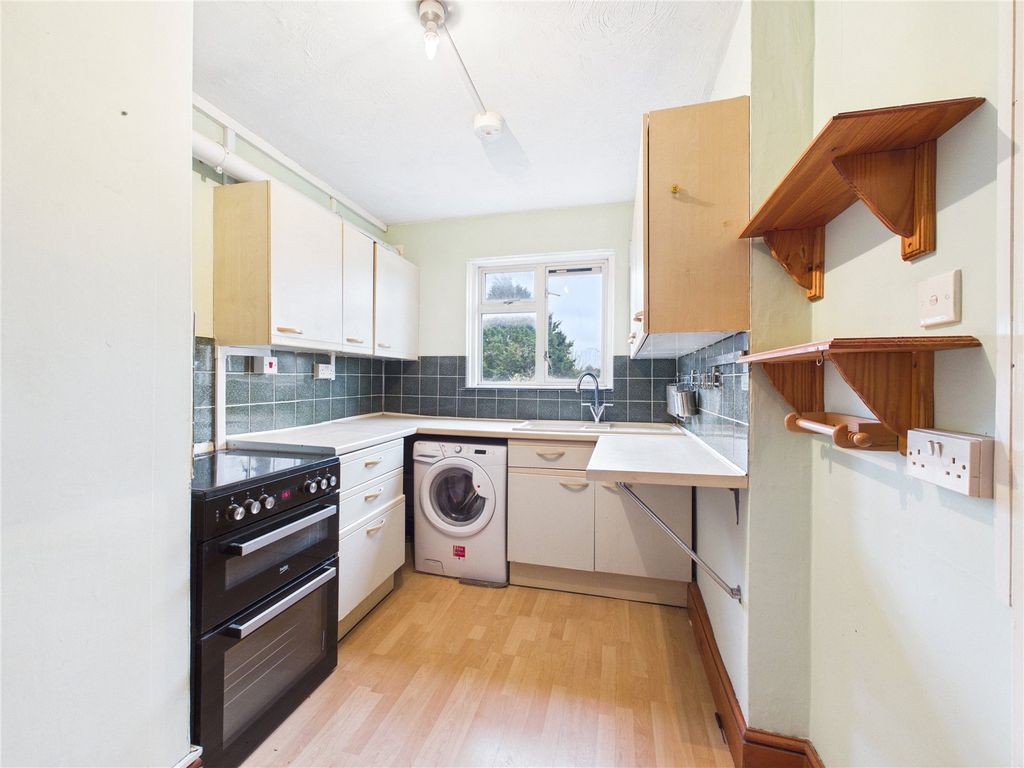 Property photo 3 of 12 Picture No. 10