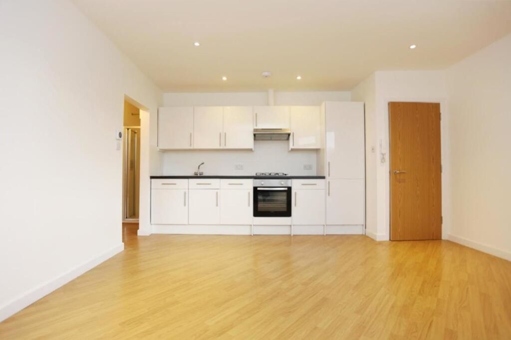 Property photo 2 of 11 78A3Fdea6153092359Ac492ce0d5De51