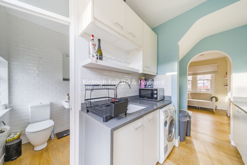 Property photo 1 of 6 F0281B9c-Af71-4E20-A