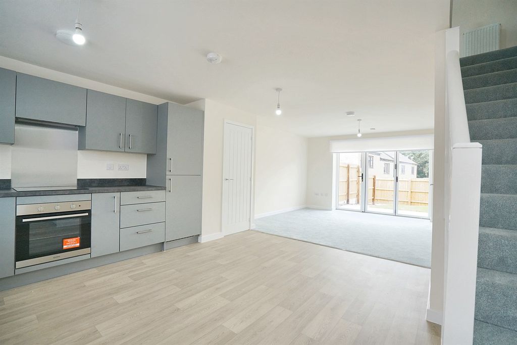 Property photo 2 of 6 Kitchen/Living Room