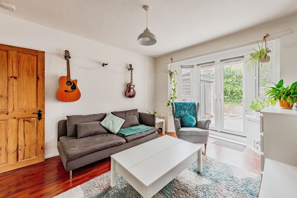 Property photo 3 of 12