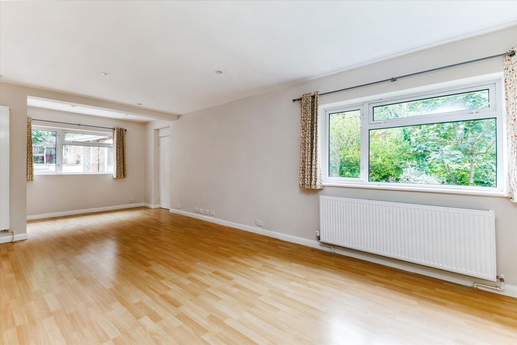 Property photo 3 of 22 Image