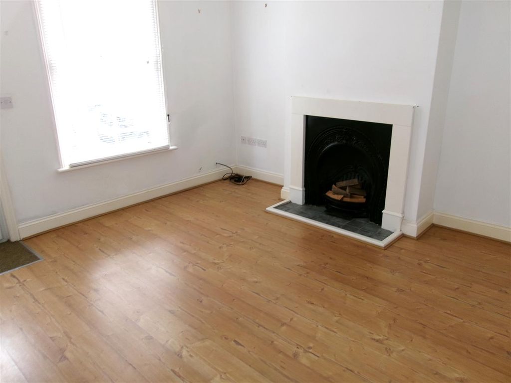 Property photo 2 of 9 Lounge.Jpg