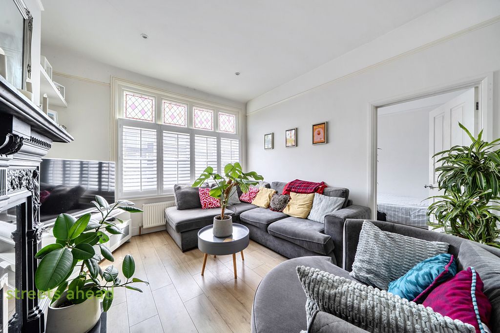 Property photo 2 of 16 E61ee843-7Aa5-47A...