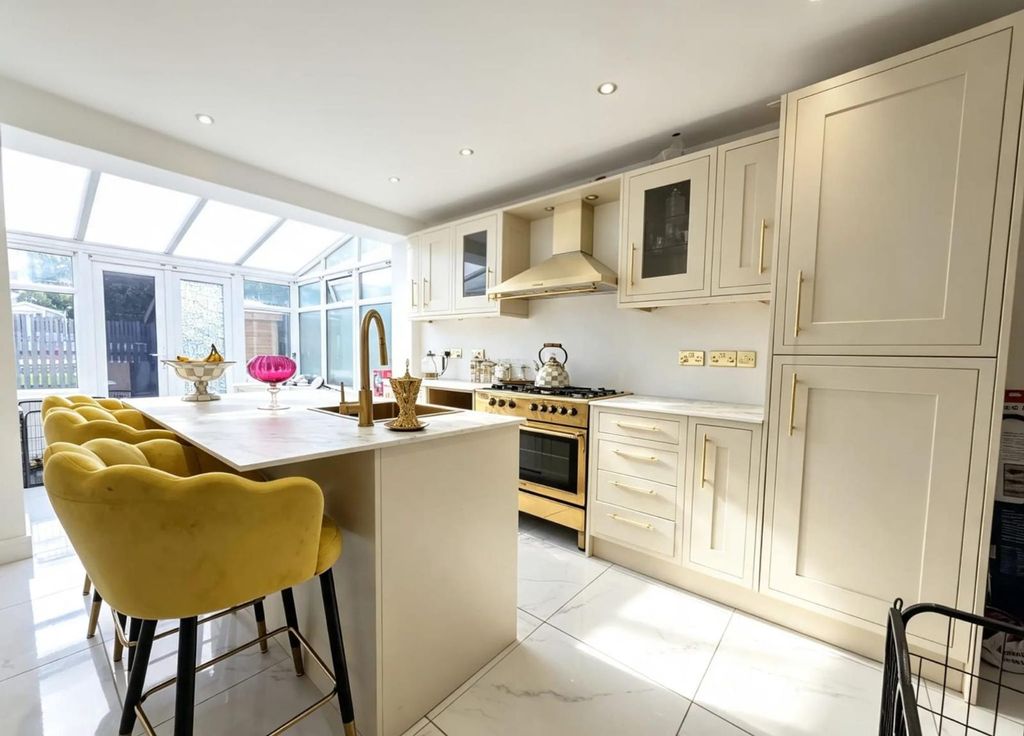 Property photo 1 of 13 Kitchen