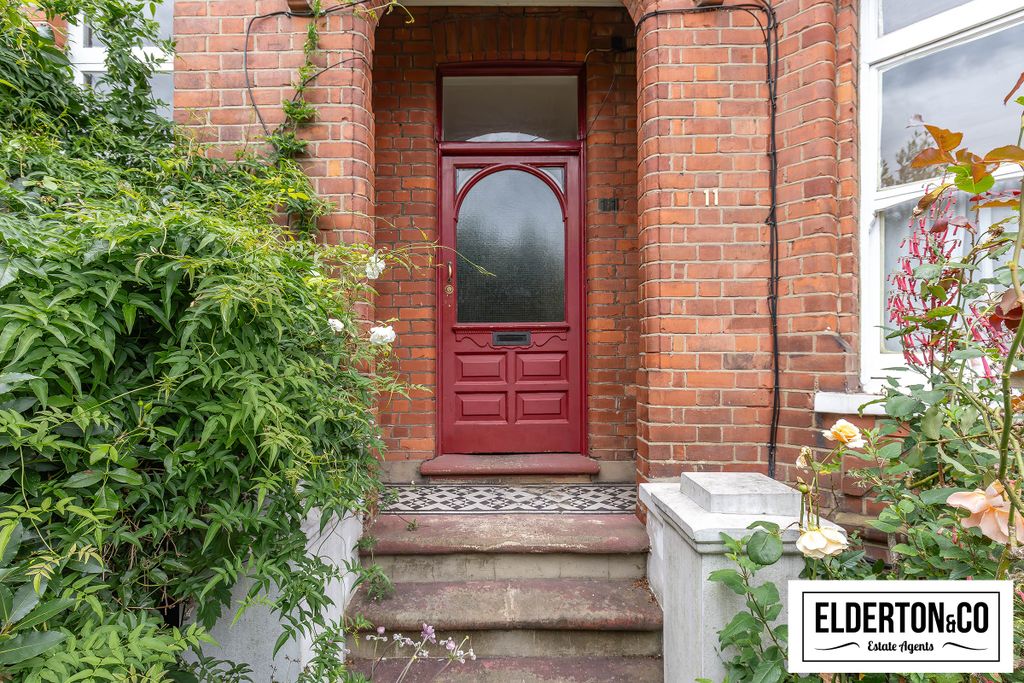 Property photo 2 of 16