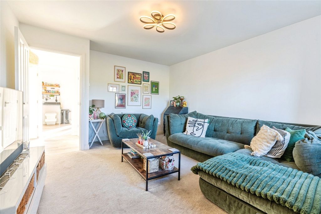 Property photo 3 of 24 Living Room