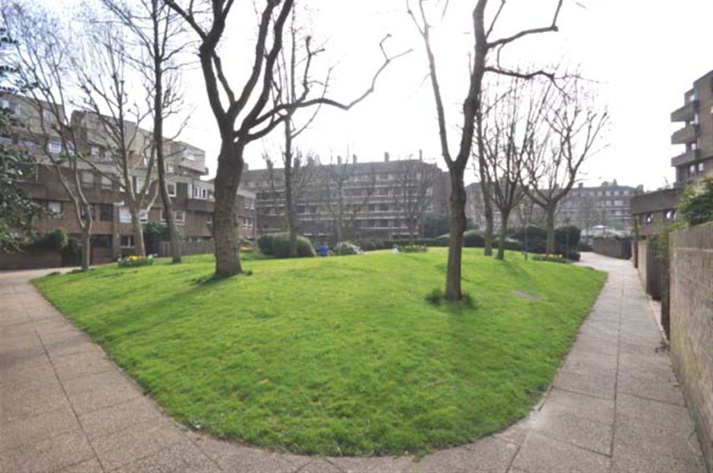 Property photo 1 of 21 3 Bedroom Ground Floor Maisonette With Share Of Freehold