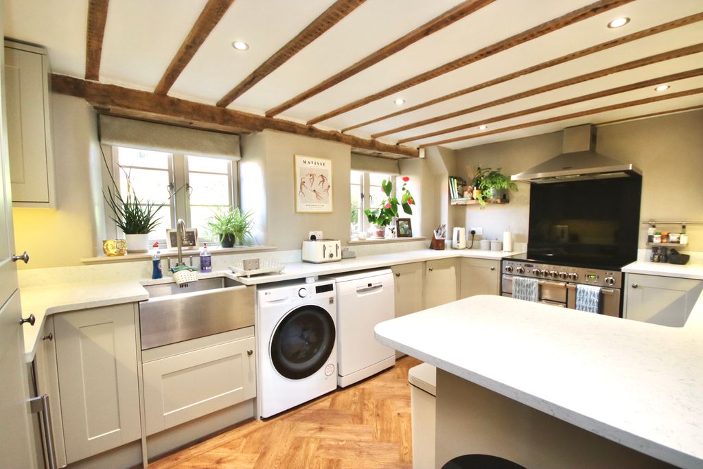 Property photo 3 of 18