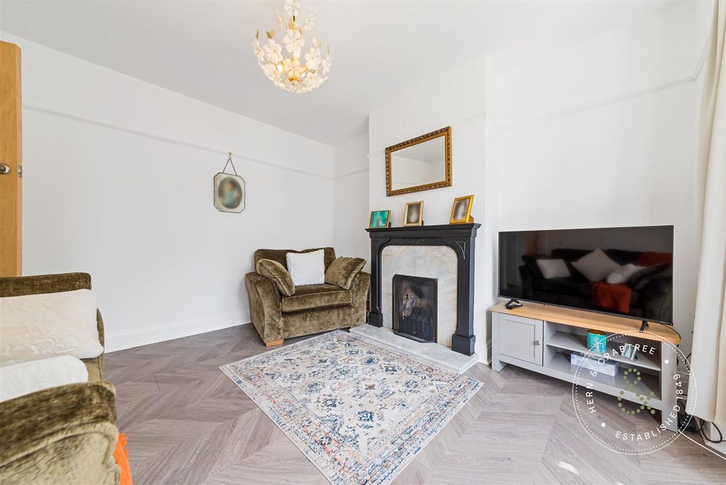 Property photo 3 of 33 St-Fagans-Road-15.Jpg