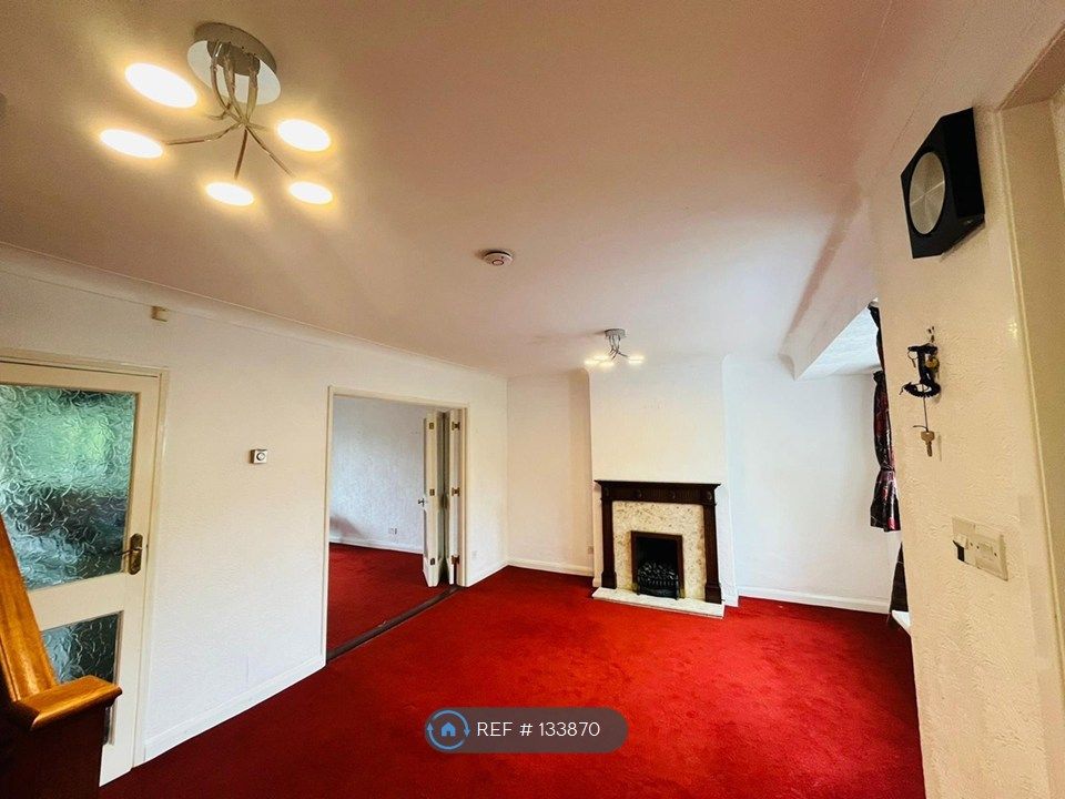Property photo 2 of 28 Living Room