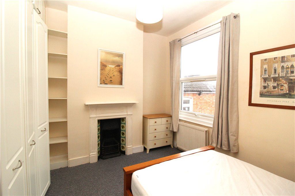 Property photo 2 of 9 Bedroom