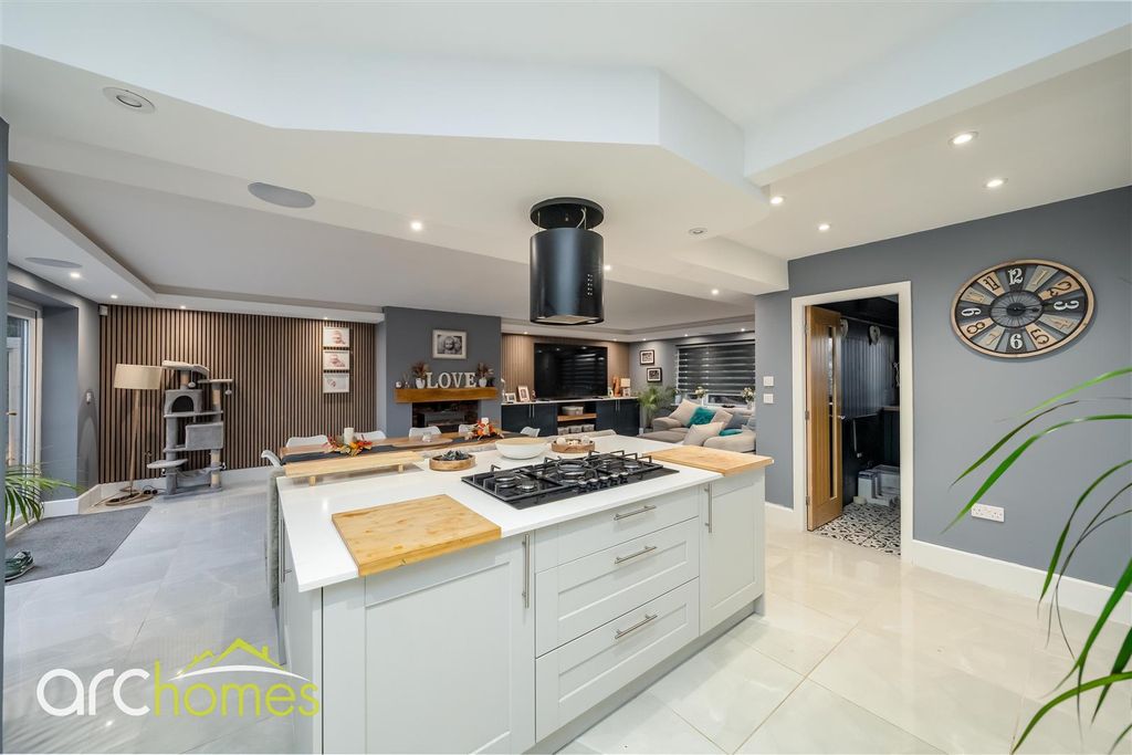 Property photo 3 of 69 Dsc07338-Edit.Jpg