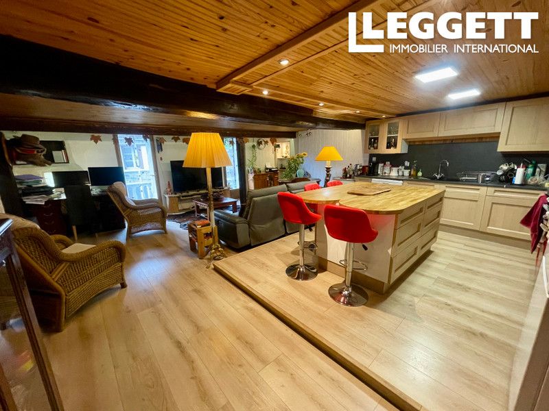 Property photo 3 of 10