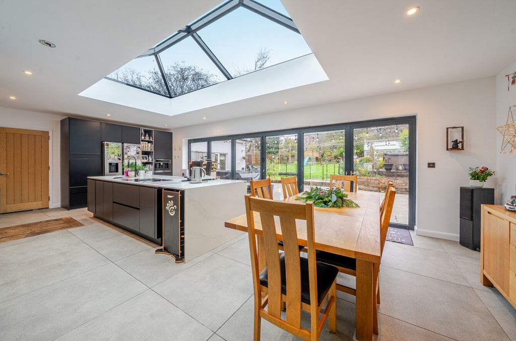 Property photo 3 of 17 1387030-9-69317c4...