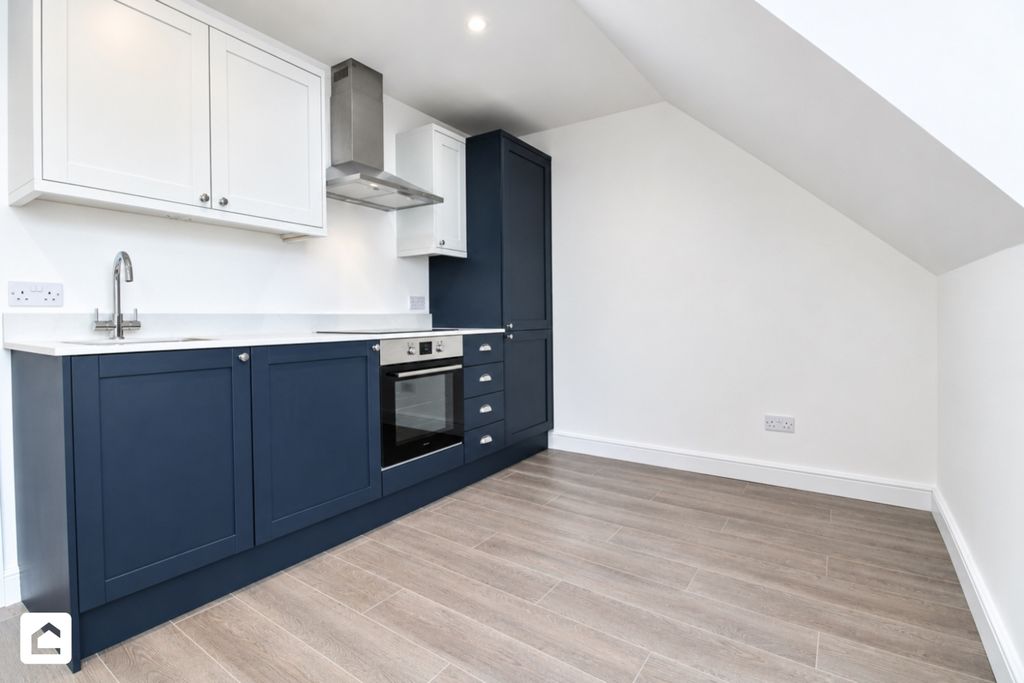 Property photo 3 of 5 3
