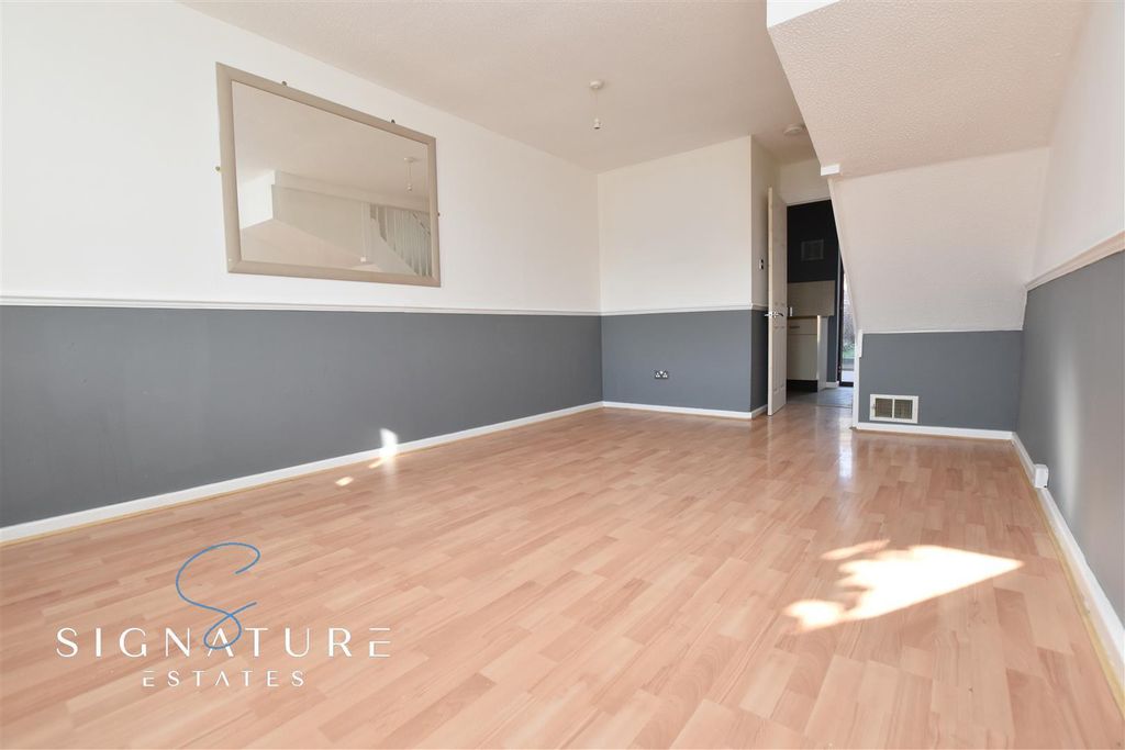 Property photo 3 of 11 4.Jpg